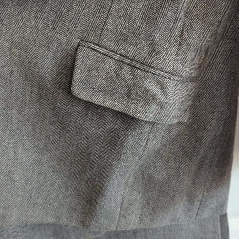 Mens 2 Pc Herringbone Suit - Picture 4 of 15